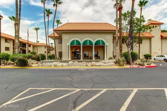 MLS: 6472771 Condo For Sale