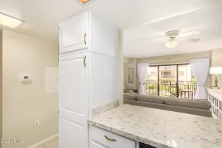 Photo #6: 6472771 Listing