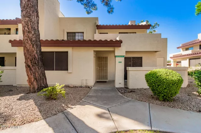 MLS: 6473238 Condo For Sale