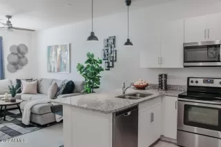 Photo #2: 6473307 Listing