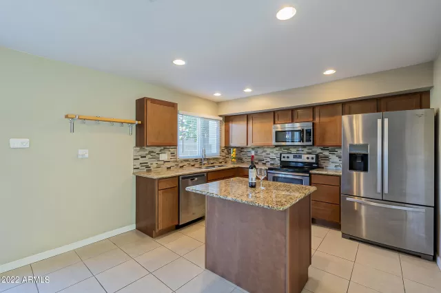 MLS: 6473373 Condo For Sale