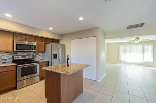 Photo #2: 6473373 Listing 