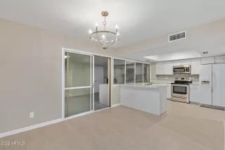 Photo #6: 6473769 Listing