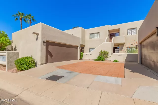 MLS: 6473902 Condo For Sale