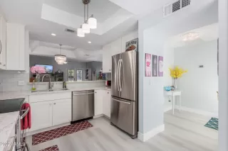 Photo #6: 6473902 Listing