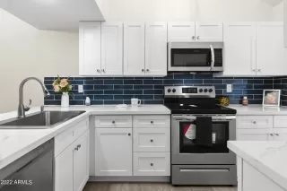 Photo #3: 6473998 Listing