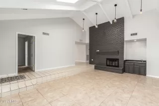 Photo #3: 6474085 Listing