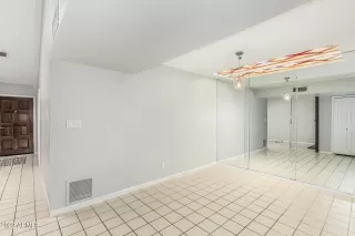 Photo #6: 6474085 Listing