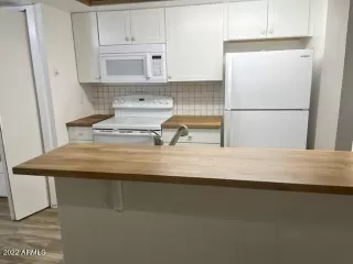 Photo #5: 6474529 Listing 