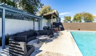 Photo #5: 6474803 Listing