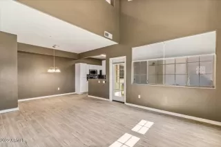 Photo #2: 6475158 Listing