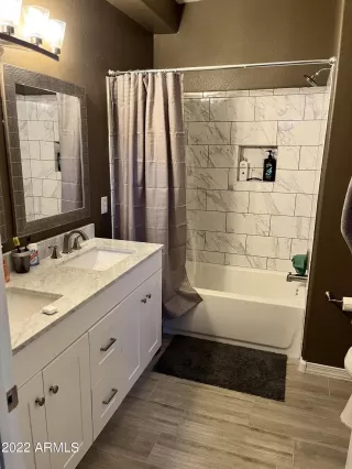 Photo #5: 6475158 Listing