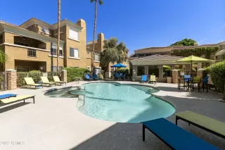 Photo #6: 6475207 Listing 