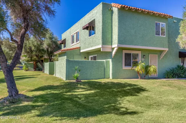 MLS: 6475228 Condo For Sale