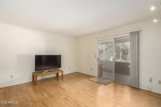 Photo #2: 6475671 Listing