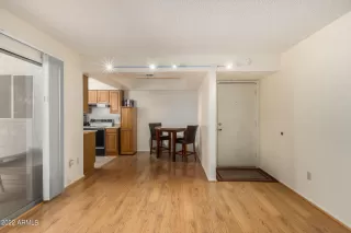 Photo #4: 6475671 Listing