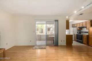 Photo #5: 6475671 Listing