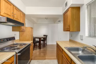 Photo #6: 6475671 Listing