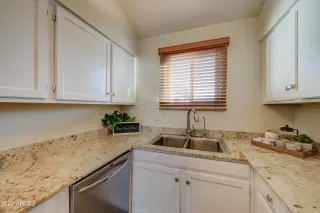 Photo #5: 6475839 Listing