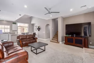 Photo #4: 6476038 Listing