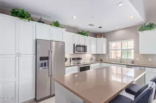 Photo #6: 6476038 Listing