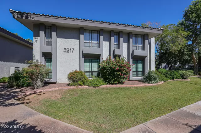 MLS: 6476226 Condo For Sale