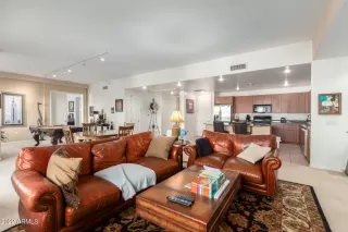 Photo #4: 6476358 Listing 