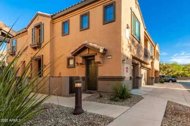 MLS: 6476482 Condo For Sale