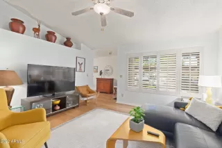 Photo #6: 6476817 Listing 