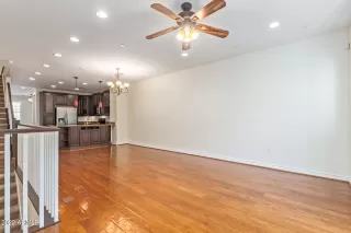 Photo #6: 6476877 Listing