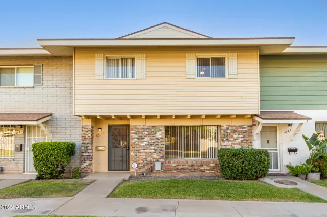 MLS: 6476940 Condo For Sale