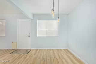 Photo #5: 6476966 Listing