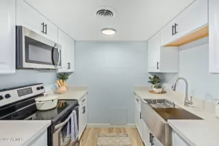 Photo #6: 6476966 Listing