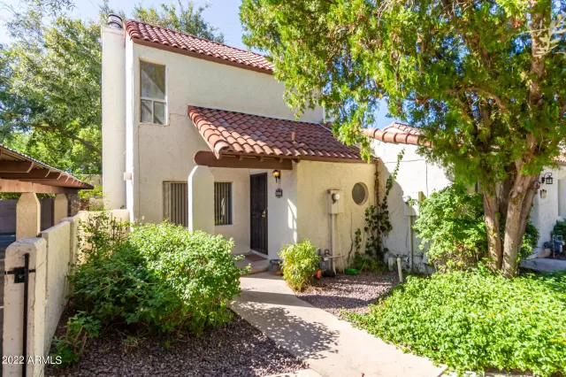 MLS: 6477043 Condo For Sale