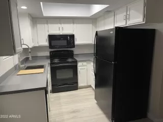 Photo #2: 6477061 Listing 