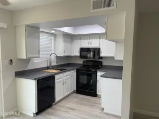 Photo #3: 6477061 Listing 