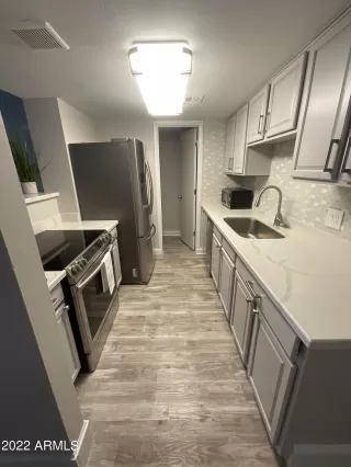 Photo #4: 6477063 Listing 