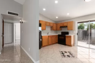 Photo #5: 6477131 Listing 