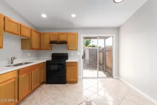 Photo #6: 6477131 Listing 