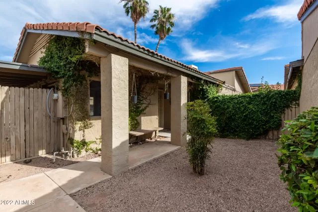 MLS: 6477354 Condo For Sale