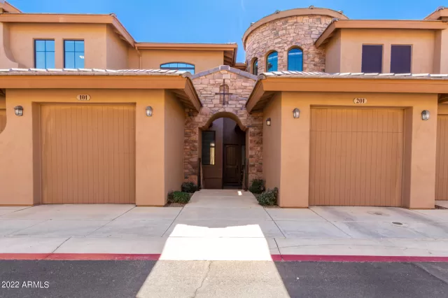 MLS: 6477486 Condo For Sale