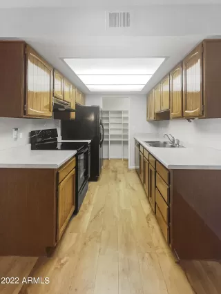 Photo #3: 6477501 Listing 