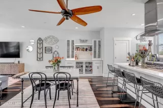 Photo #2: 6477617 Listing 