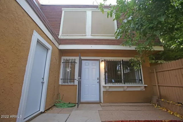 MLS: 6477656 Condo For Sale