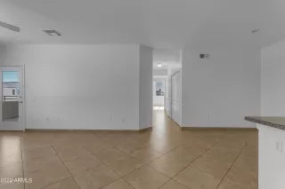 Photo #4: 6477665 Listing