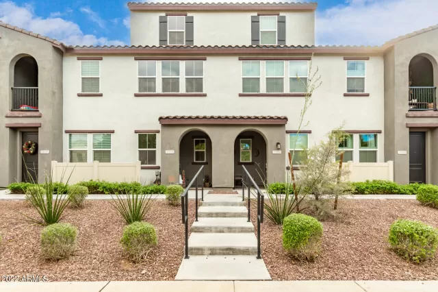 MLS: 6477713 Condo For Sale