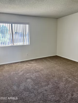 Photo #4: 6477755 Listing