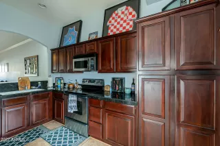 Photo #6: 6477946 Listing