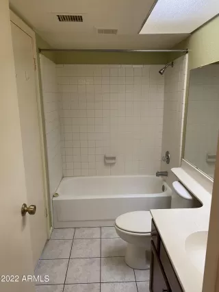 Photo #4: 6478395 Listing