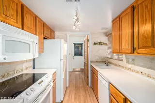 Photo #4: 6478475 Listing 